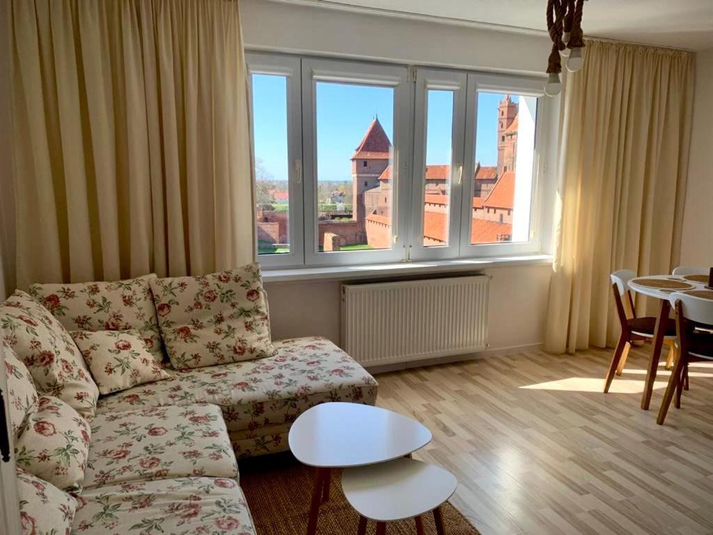 Widok Zamku O Poranku Apartment *